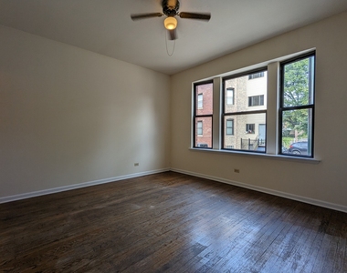 3147 W Medill Avenue - Photo Thumbnail 2
