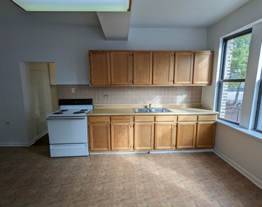 3147 W Medill Avenue - Photo Thumbnail 12