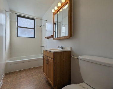 3147 W Medill Avenue - Photo Thumbnail 8