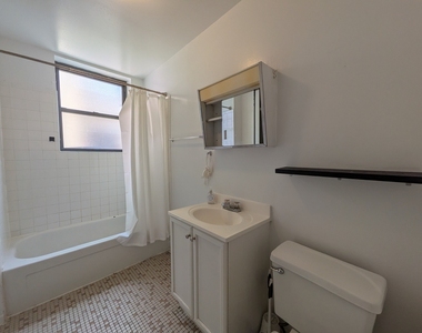 3147 W Medill Avenue - Photo Thumbnail 9
