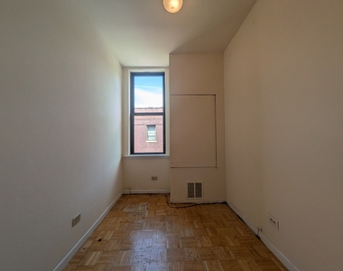 3147 W Medill Avenue - Photo Thumbnail 6