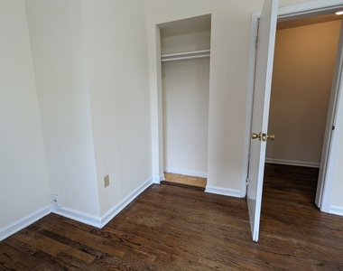 3147 W Medill Avenue - Photo Thumbnail 7