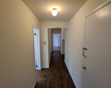 3147 W Medill Avenue - Photo Thumbnail 4