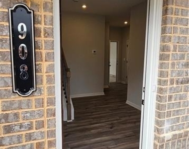 908 Colton Drive - Photo Thumbnail 1
