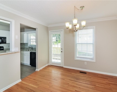 100 Ivy Glen Court - Photo Thumbnail 7