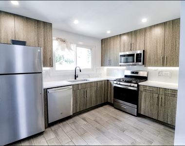 520 Glendale Road - Photo Thumbnail 6