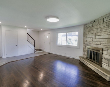 520 Glendale Road - Photo Thumbnail 4