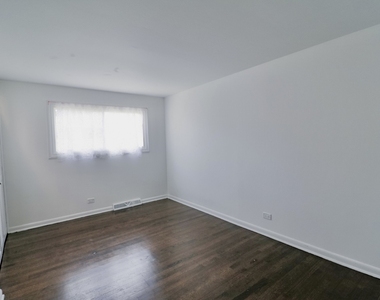 520 Glendale Road - Photo Thumbnail 10