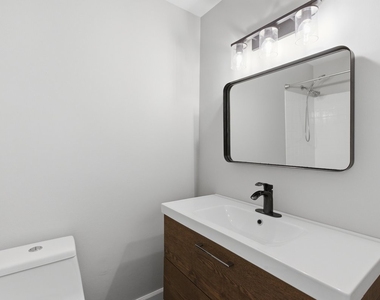 6000 Oakwood Drive - Photo Thumbnail 6