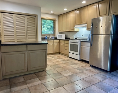 17n750 Galligan Road - Photo Thumbnail 8