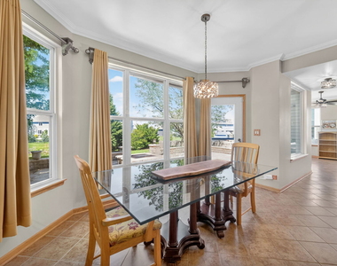 322 Hemlock Lane - Photo Thumbnail 18