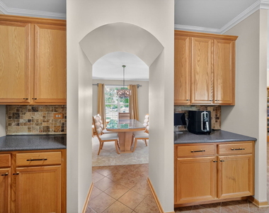 322 Hemlock Lane - Photo Thumbnail 13
