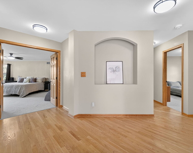 322 Hemlock Lane - Photo Thumbnail 21