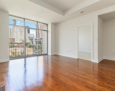 171 Auburn Avenue - Photo Thumbnail 8