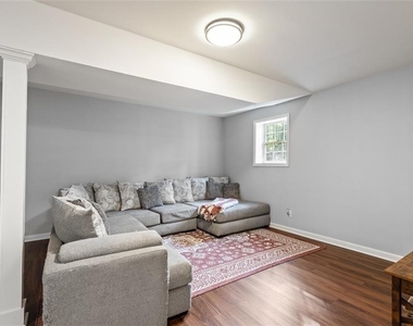 3334 Romelie Drive - Photo Thumbnail 20