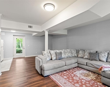 3334 Romelie Drive - Photo Thumbnail 22