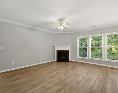 2531 Fieldview Way - Photo Thumbnail 6