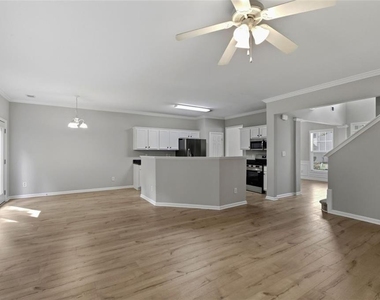 2531 Fieldview Way - Photo Thumbnail 8