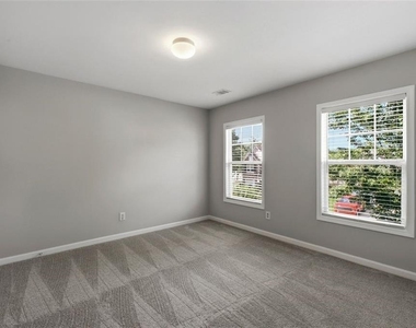 2531 Fieldview Way - Photo Thumbnail 12