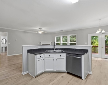 2531 Fieldview Way - Photo Thumbnail 3