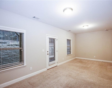 1920 Townsend Court - Photo Thumbnail 43