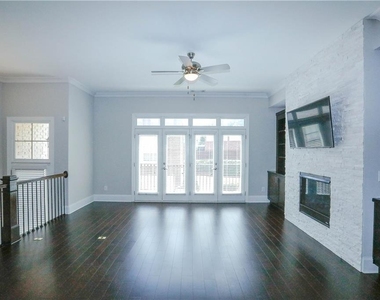 1920 Townsend Court - Photo Thumbnail 6