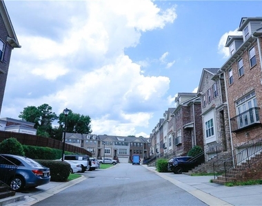 1920 Townsend Court - Photo Thumbnail 3
