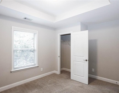 1920 Townsend Court - Photo Thumbnail 35