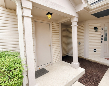 7134 S Stratton Lane - Photo Thumbnail 16