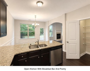 3432 Castleberry Village Circle - Photo Thumbnail 6