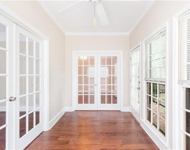 919 Bridgegate Drive Ne - Photo Thumbnail 10