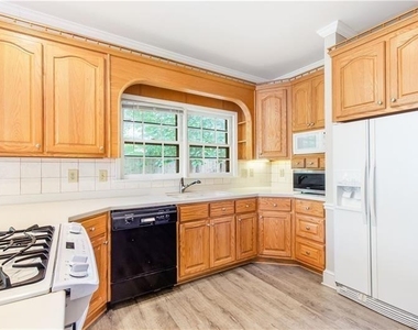 919 Bridgegate Drive Ne - Photo Thumbnail 21