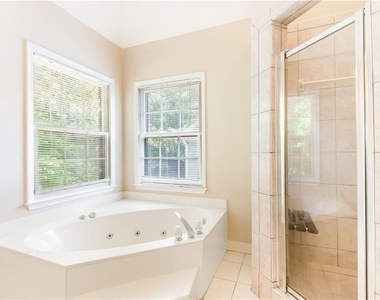 919 Bridgegate Drive Ne - Photo Thumbnail 45