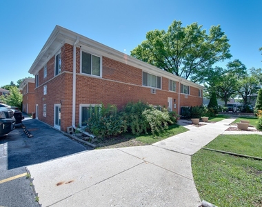 32 N Main Street - Photo Thumbnail 1