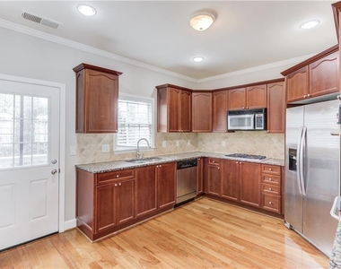 11007 Lorin Way - Photo Thumbnail 12
