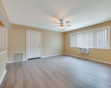32 N Main Street - Photo Thumbnail 12