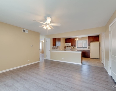 32 N Main Street - Photo Thumbnail 3