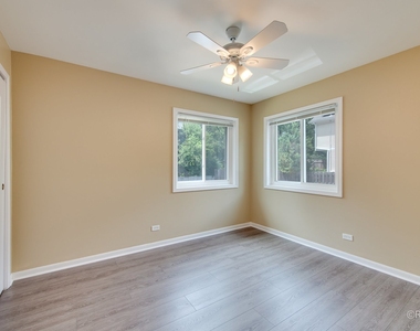 32 N Main Street - Photo Thumbnail 8