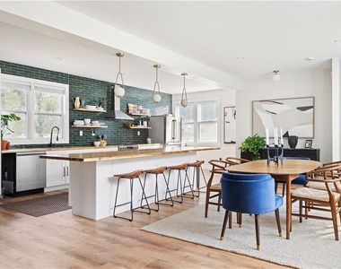 1291 Avon Avenue Sw - Photo Thumbnail 1