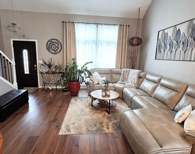 2253 Camden Lane - Photo Thumbnail 7