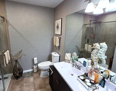 2253 Camden Lane - Photo Thumbnail 16