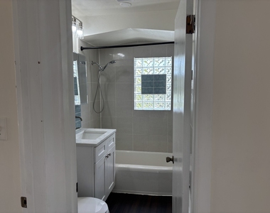 7074 W Diversey Avenue - Photo Thumbnail 7