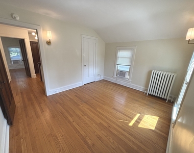 111 Pleasant Avenue - Photo Thumbnail 15