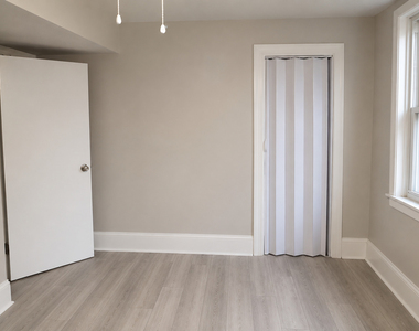 9611 S Avenue L Avenue - Photo Thumbnail 6