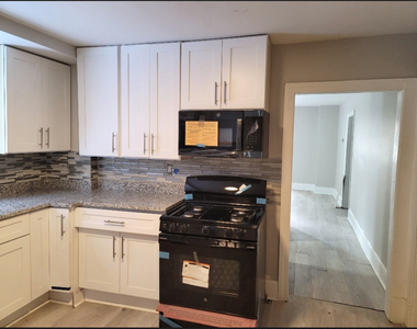 9611 S Avenue L Avenue - Photo Thumbnail 3