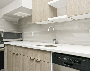85 Stanhope St - Photo Thumbnail 4