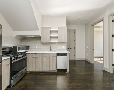 85 Stanhope St - Photo Thumbnail 1
