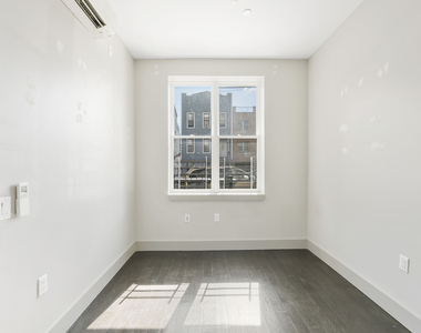 85 Stanhope St - Photo Thumbnail 19