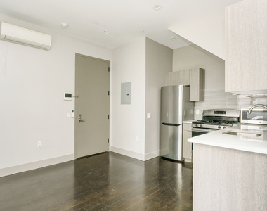 85 Stanhope St - Photo Thumbnail 16