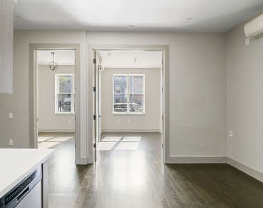 85 Stanhope St - Photo Thumbnail 17